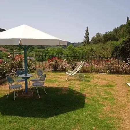 Semesterbostad Niko's Blue In Kavvadades *